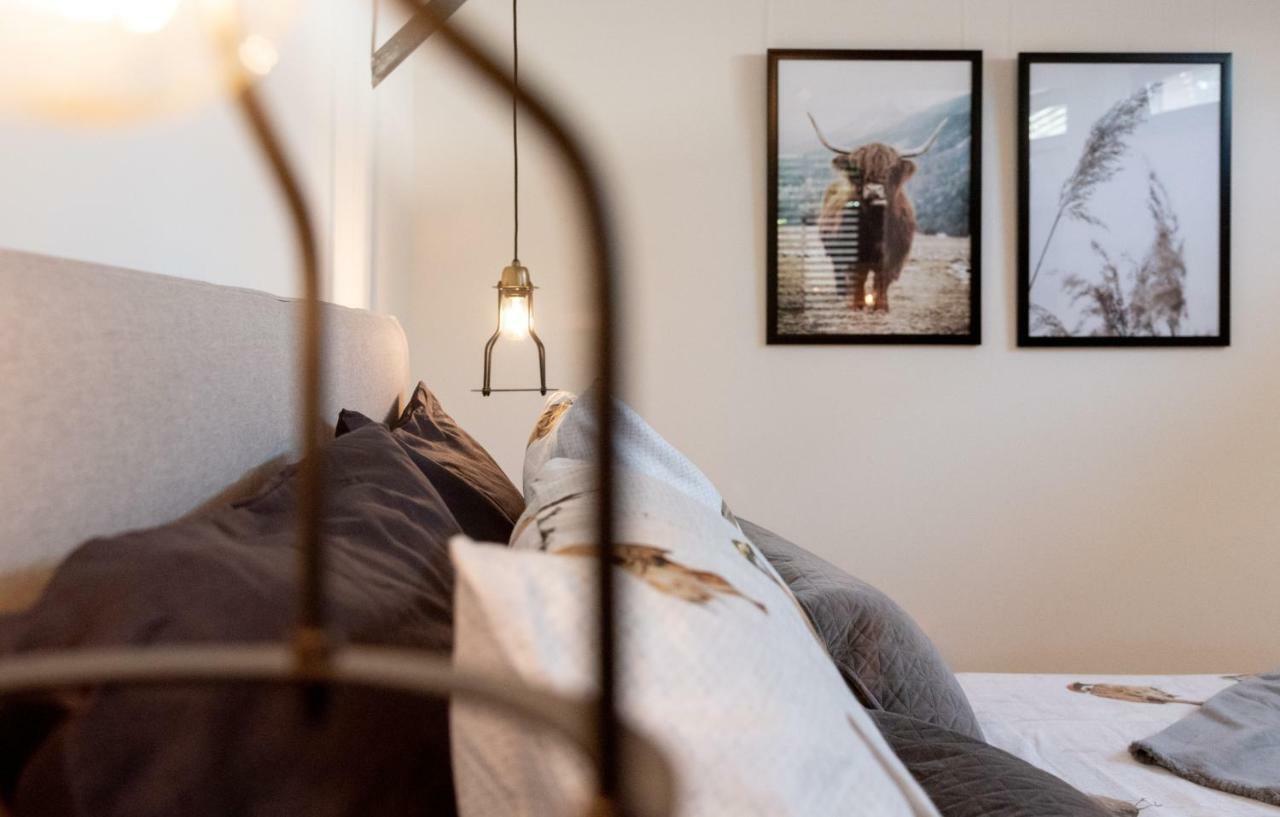 Loft 8 Linden Villa Bagian luar foto